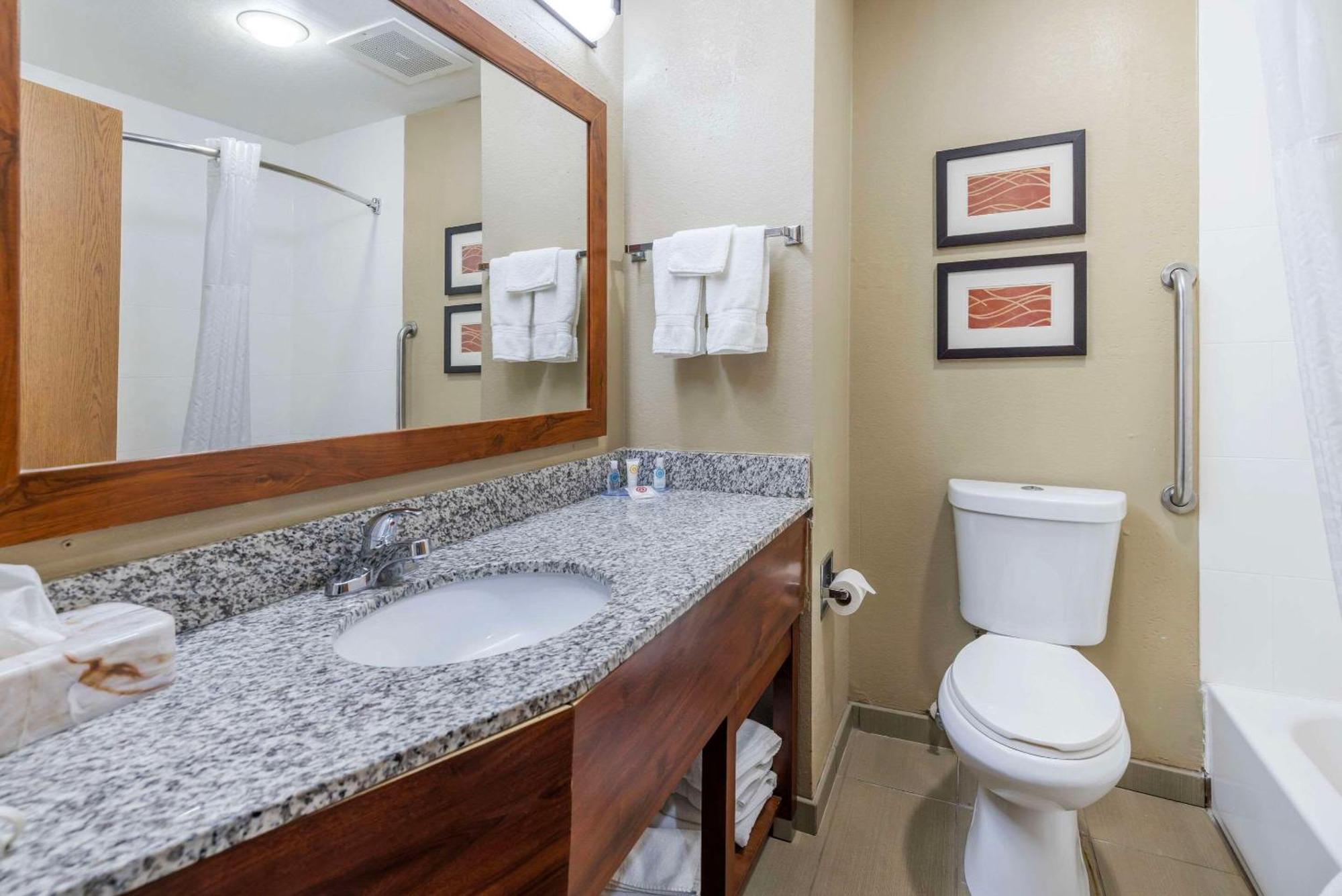 Comfort Inn Grain Valley Dış mekan fotoğraf